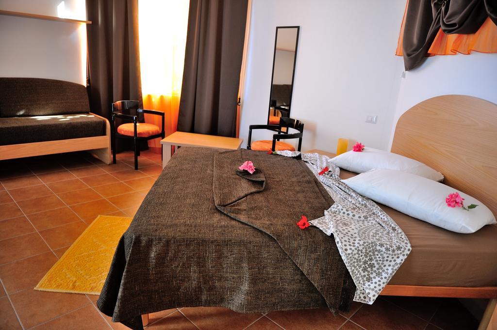 Hotel Hr Costa Rei 穆拉沃拉 外观 照片